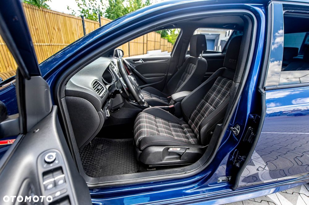 Volkswagen Golf 2.0 GTI DSG Edition 35 - 21
