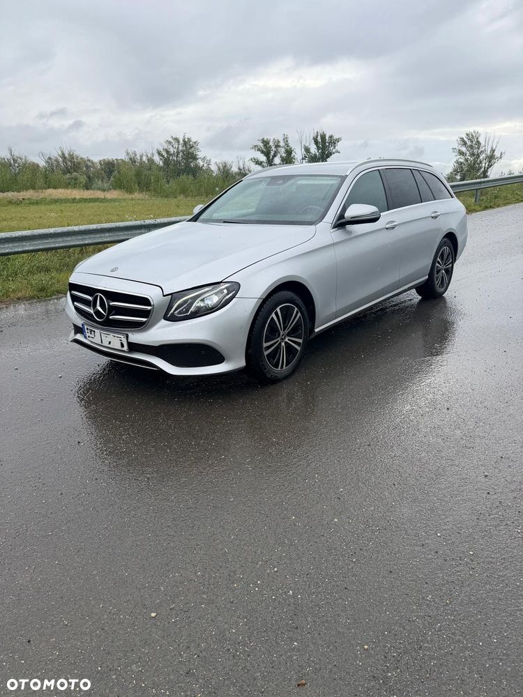 Mercedes-Benz Klasa E 220 d Avantgarde - 3