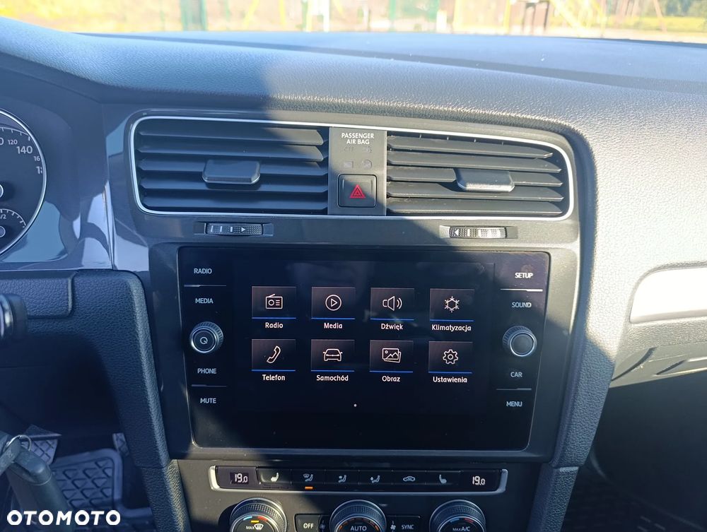 Volkswagen Golf 1.0 TSI BlueMotion Comfortline - 22