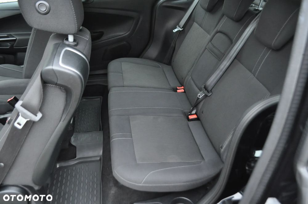 Ford B-MAX 1.6 Titanium - 17