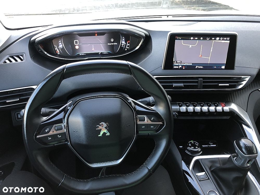 Peugeot 3008 1.2 PureTech Allure S&S - 15