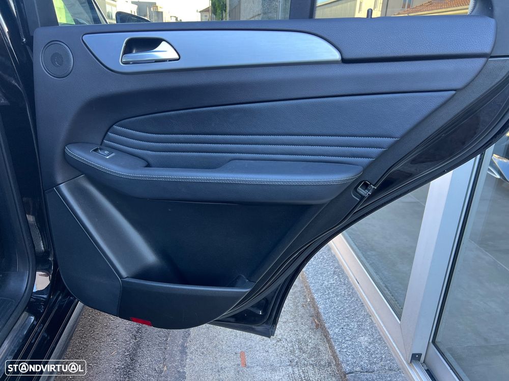 Mercedes-Benz GLE 250 d 9G-TRONIC AMG Line — fotografia 18