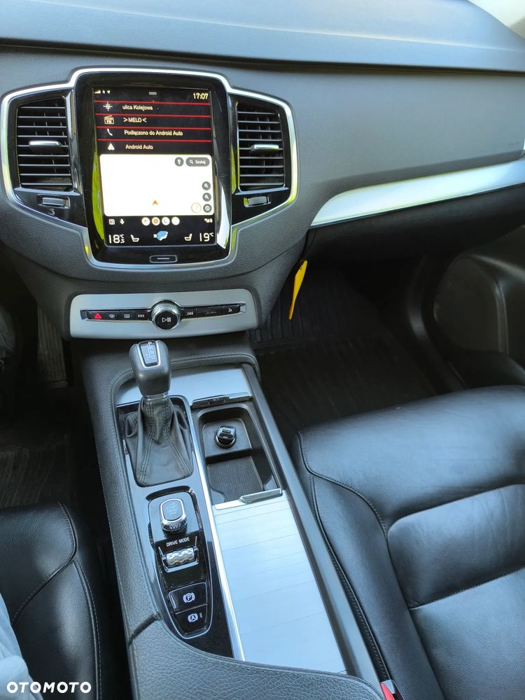 Volvo XC 90 T5 AWD Momentum 7os - 27