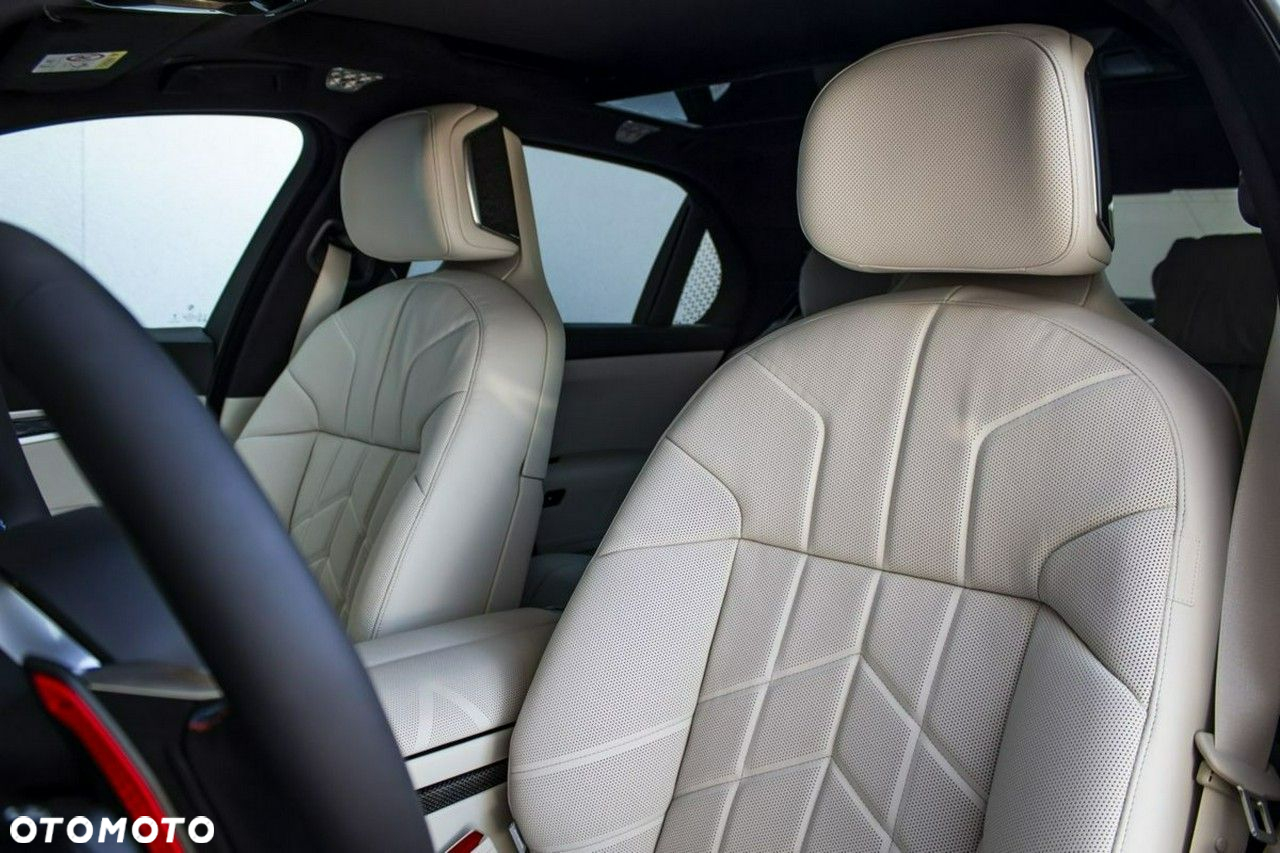 BMW Seria 7 - 16