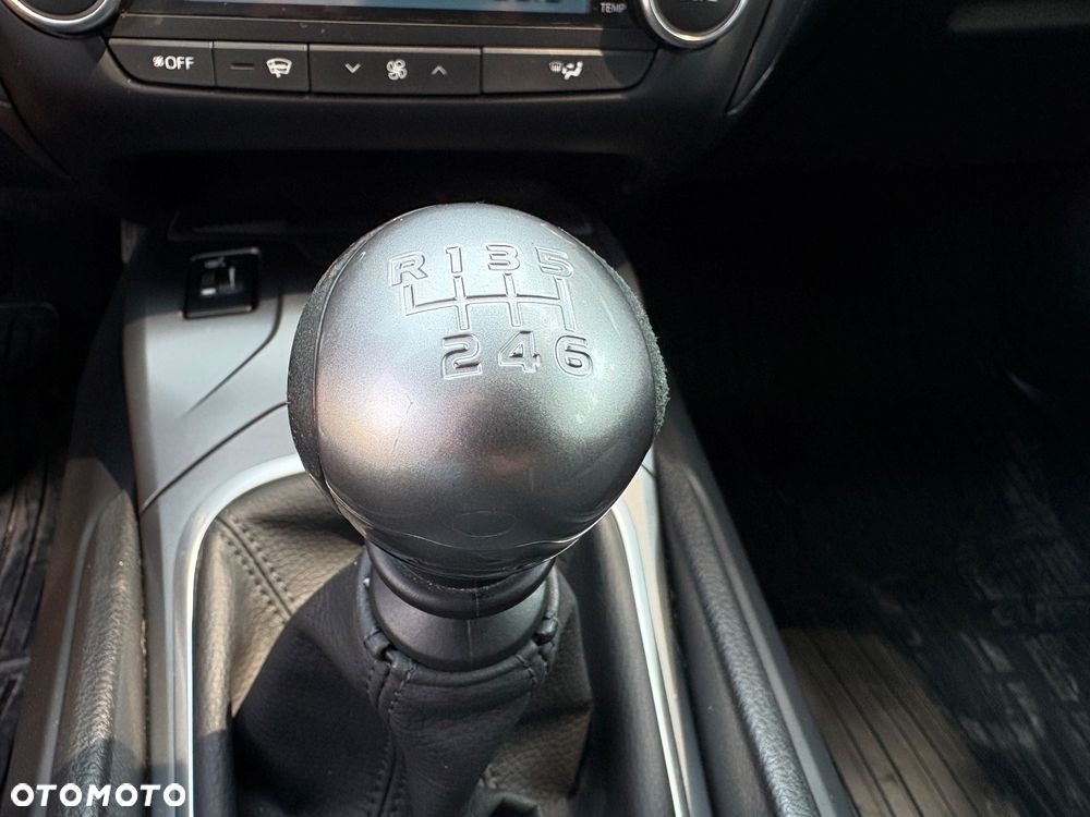 Toyota Avensis 1.8 Premium EU5 - 14