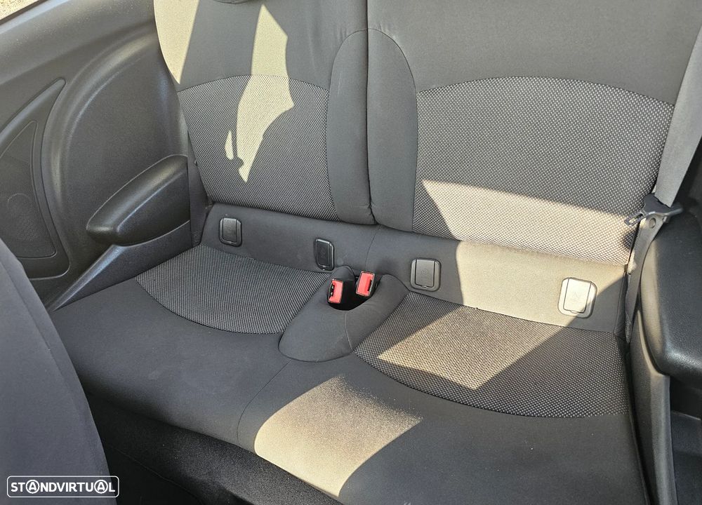 MINI 3 Portas One - 13