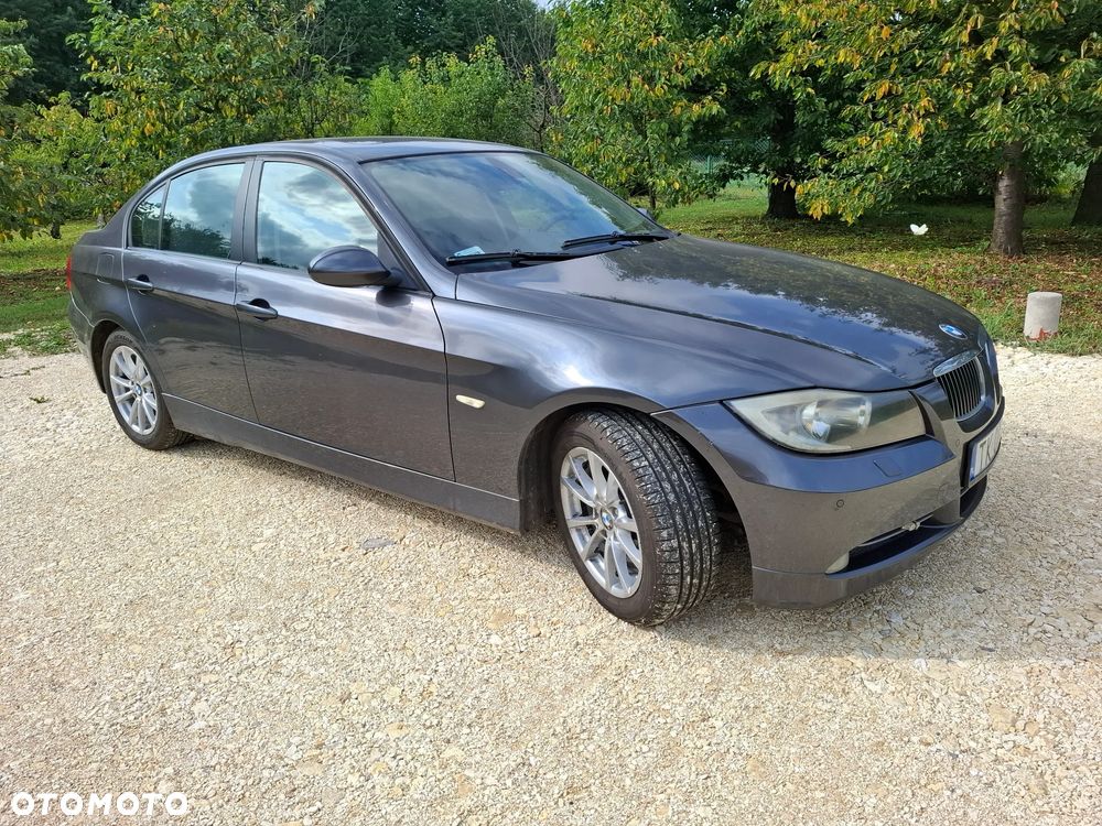 BMW Seria 3 318d - 1