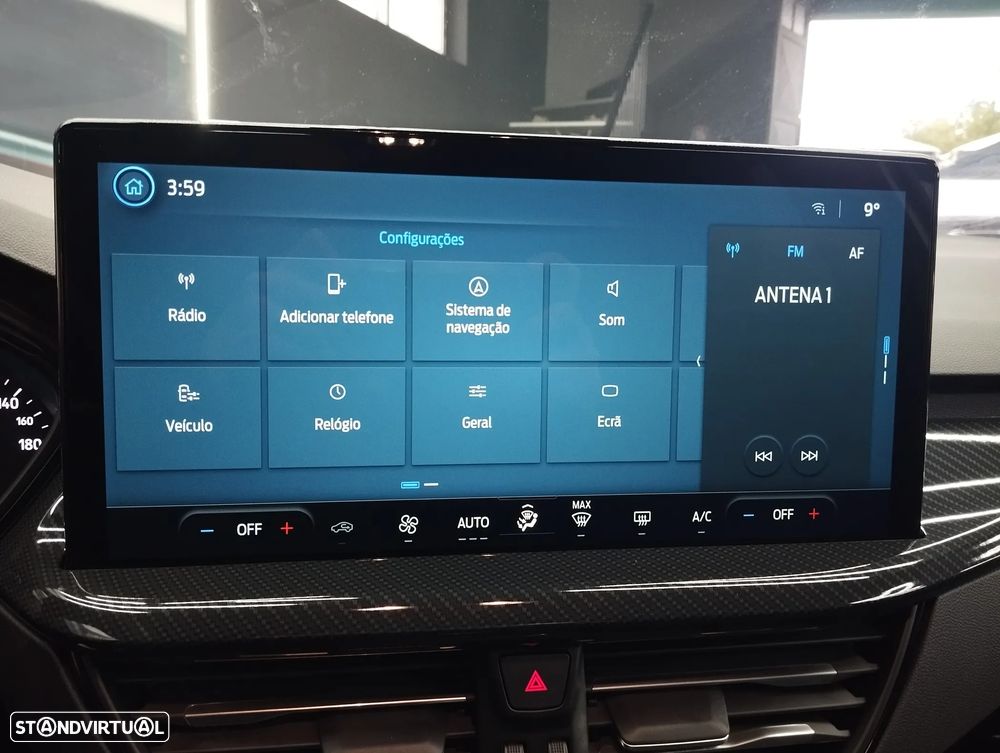 Ford Focus 1.0 EcoBoost MHEV ST-Line - 32