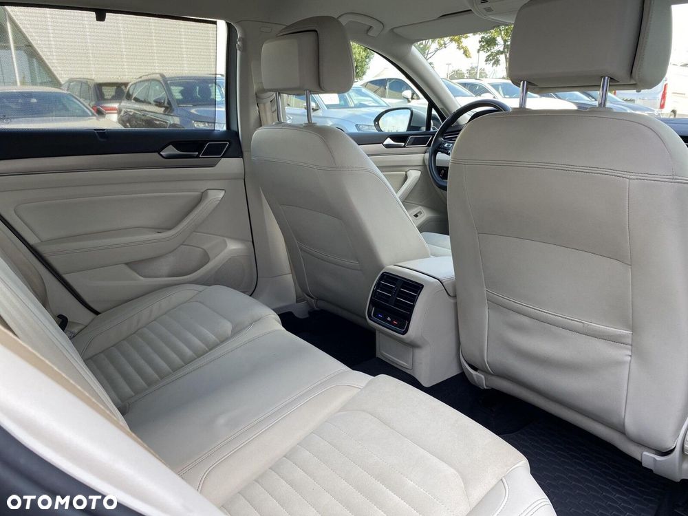 Volkswagen Passat 2.0 TDI BMT Highline DSG - 18