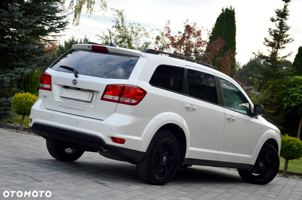Fiat Freemont 2.0 Multijet 16V DPF Automatik Allrad Black Code - 12