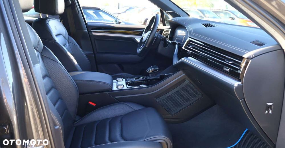 Volkswagen Touareg - 20