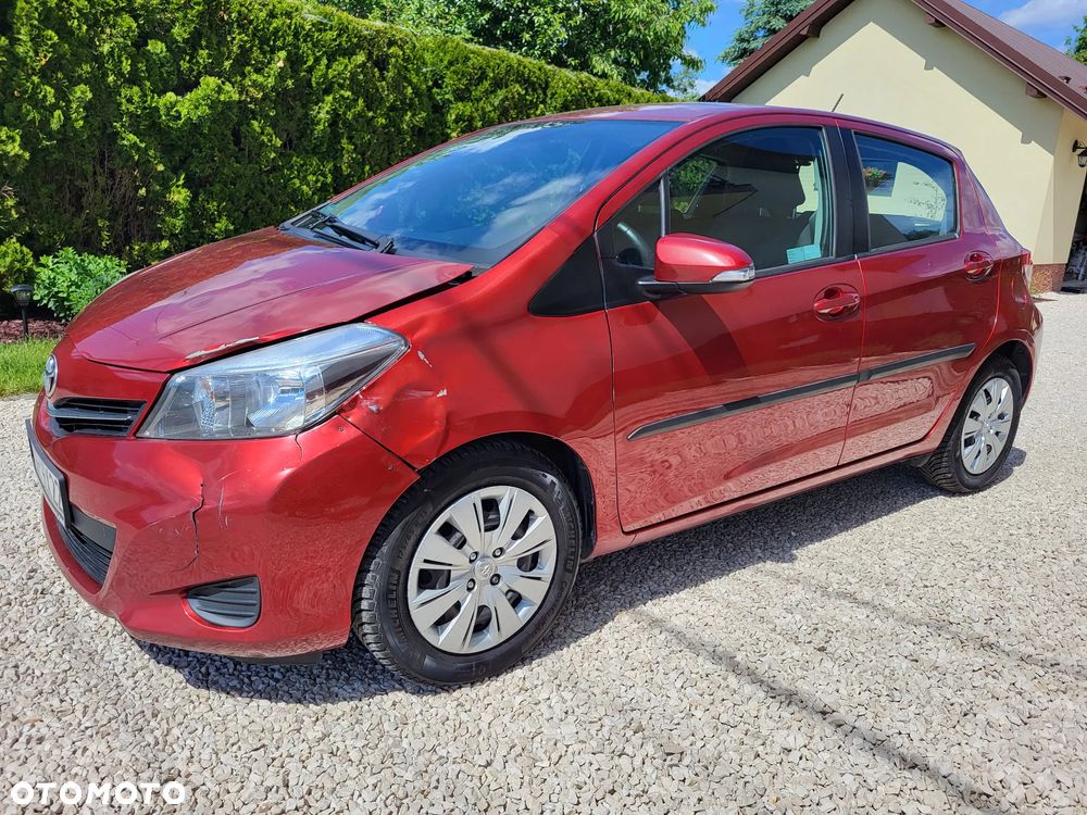 Toyota Yaris 1.33 Premium - 4