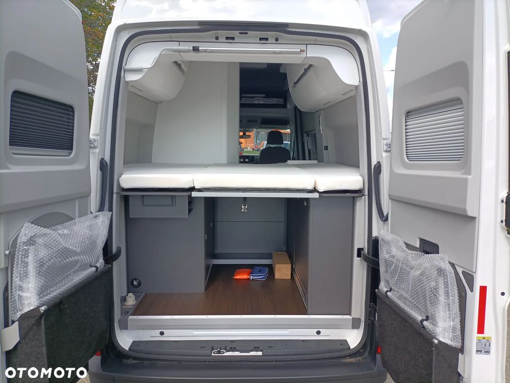 Volkswagen Grand California - 12