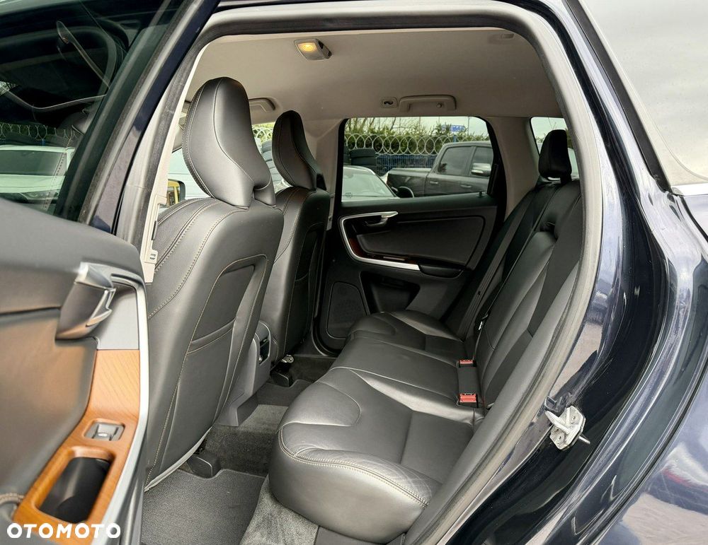 Volvo XC 60 D4 Summum - 10