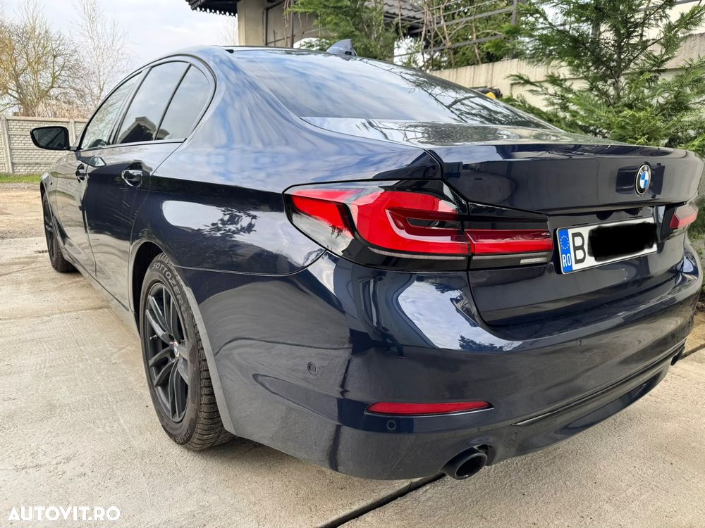 BMW Seria 5 530i Aut. Luxury Line - 9