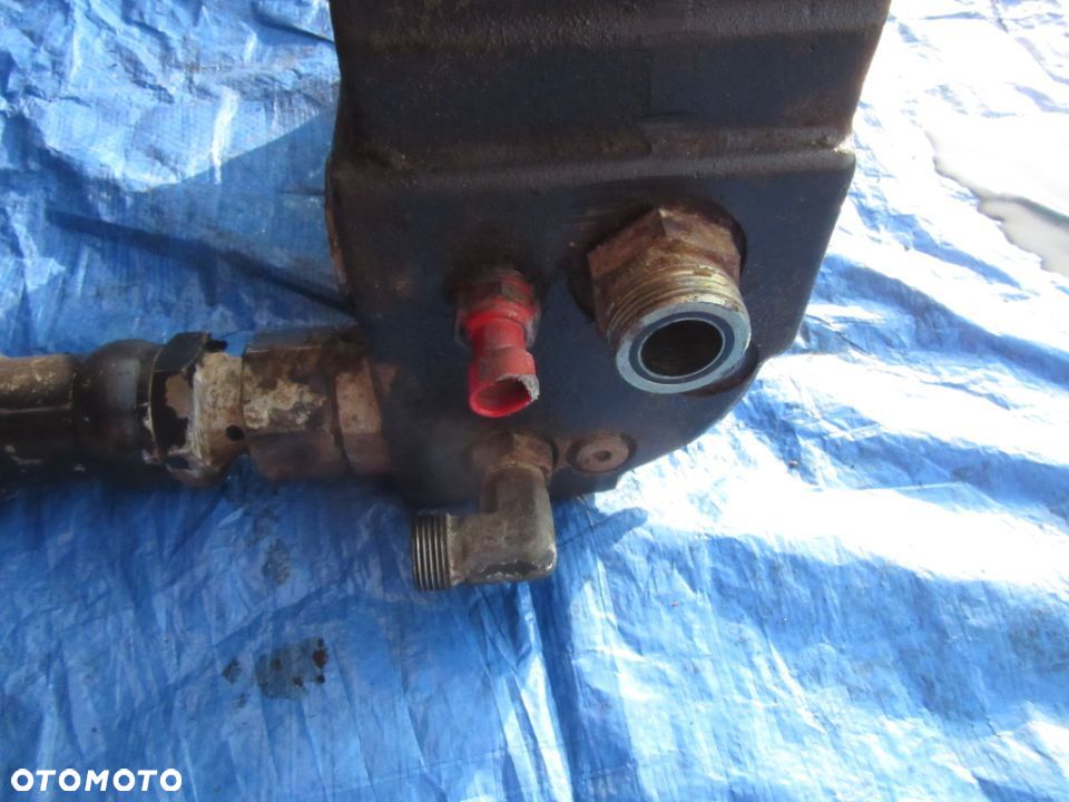 Podstawa filtra oleju obudowa Case McCormick MTX ZTX XTX XTX145 XTX165 XTX185 XTX200 XTX215 - 2