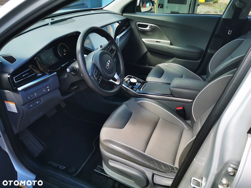 Kia Niro 64kWh M - 14