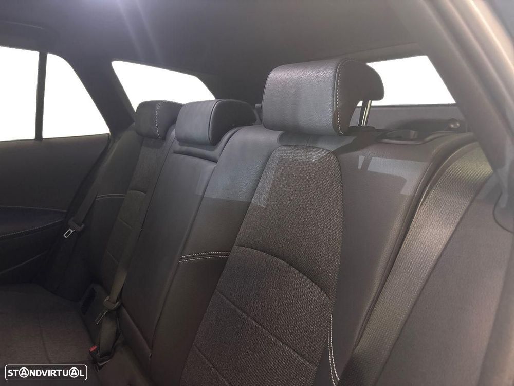 Toyota Corolla Touring Sports - 11