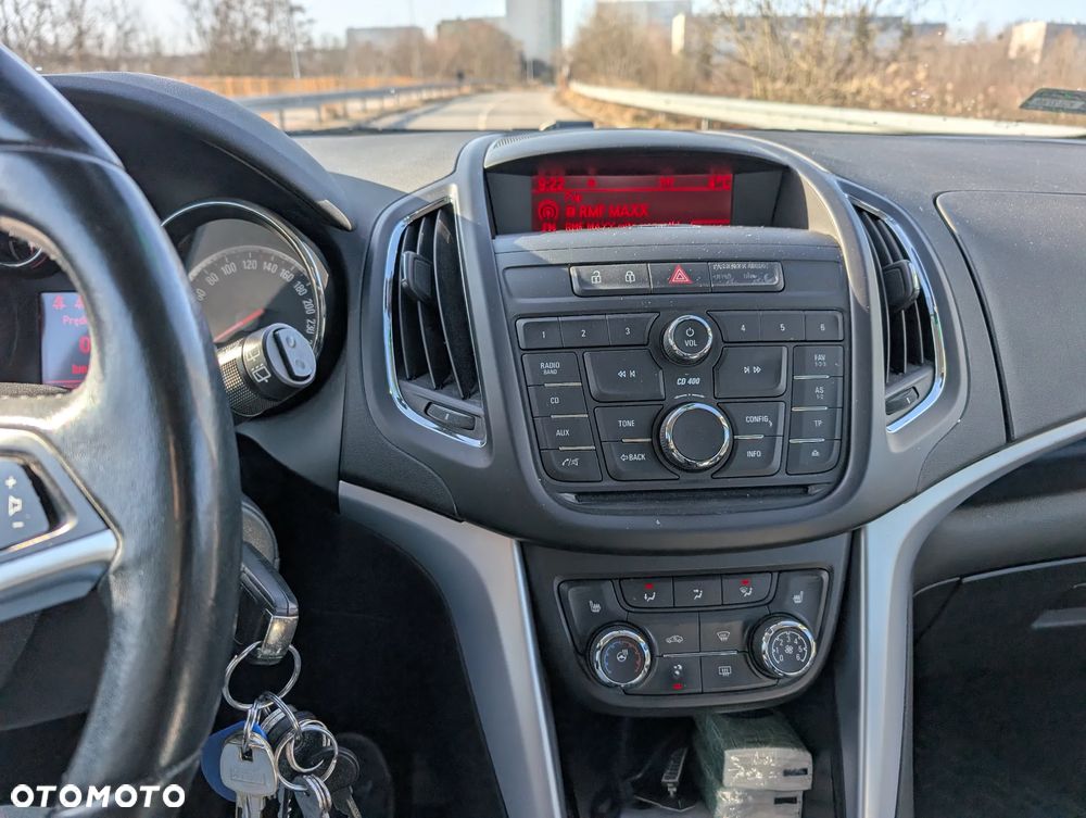 Opel Zafira - 13