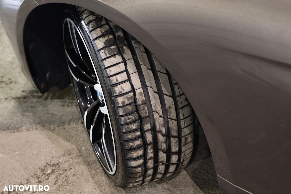 BMW Seria 3 318d Touring Modern Line - 33