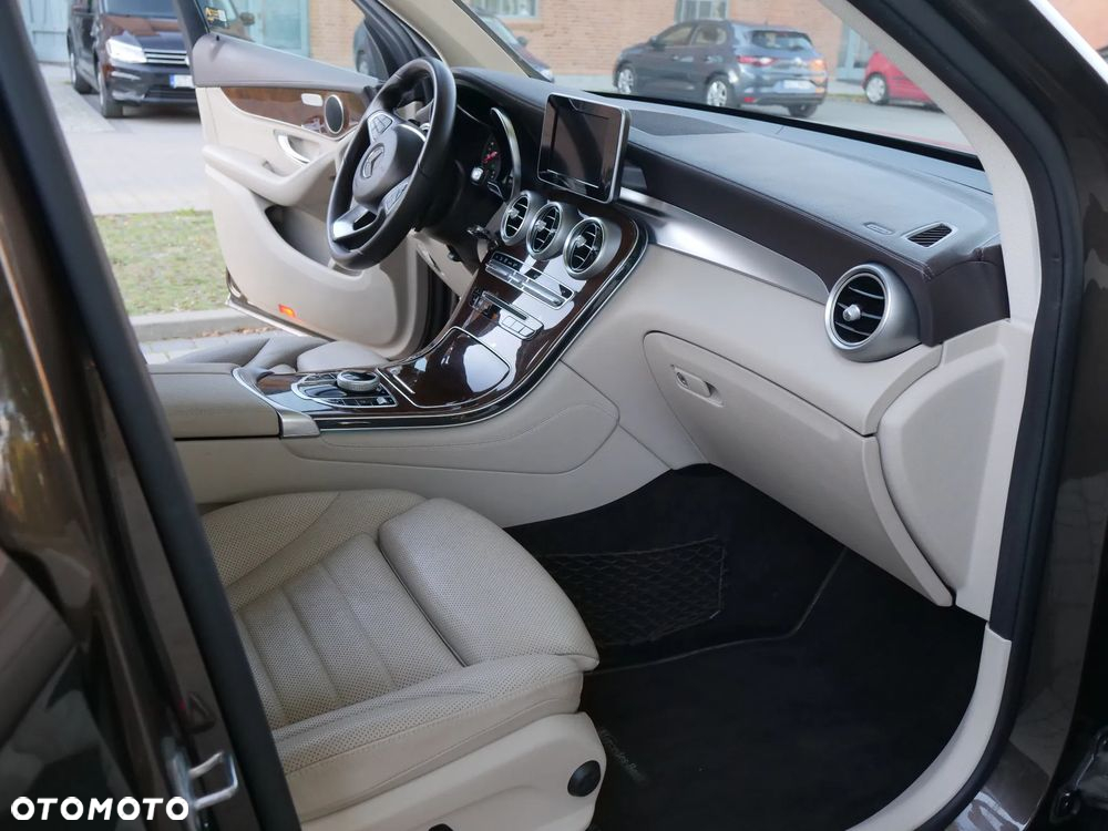 Mercedes-Benz GLC 220 d 4-Matic - 16