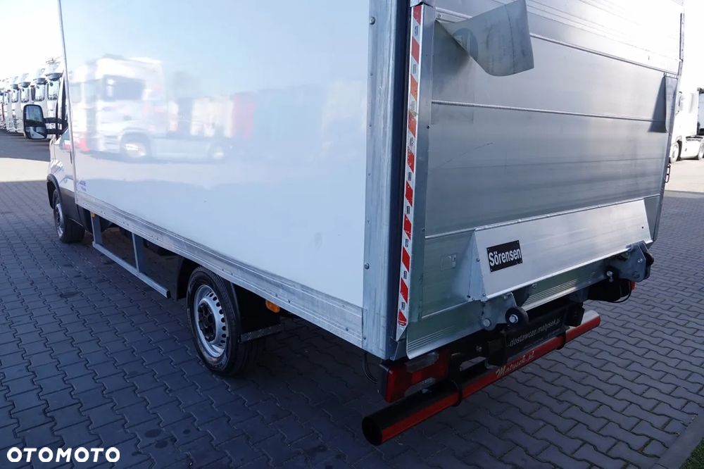 Iveco DAILY 35-160 / 3.0 D / KONTENER 4,3 M / WINDA 750 kg  / BLIŹNIAK   DMC: 3500 KG /  2021 / SPROWADZONY - 12