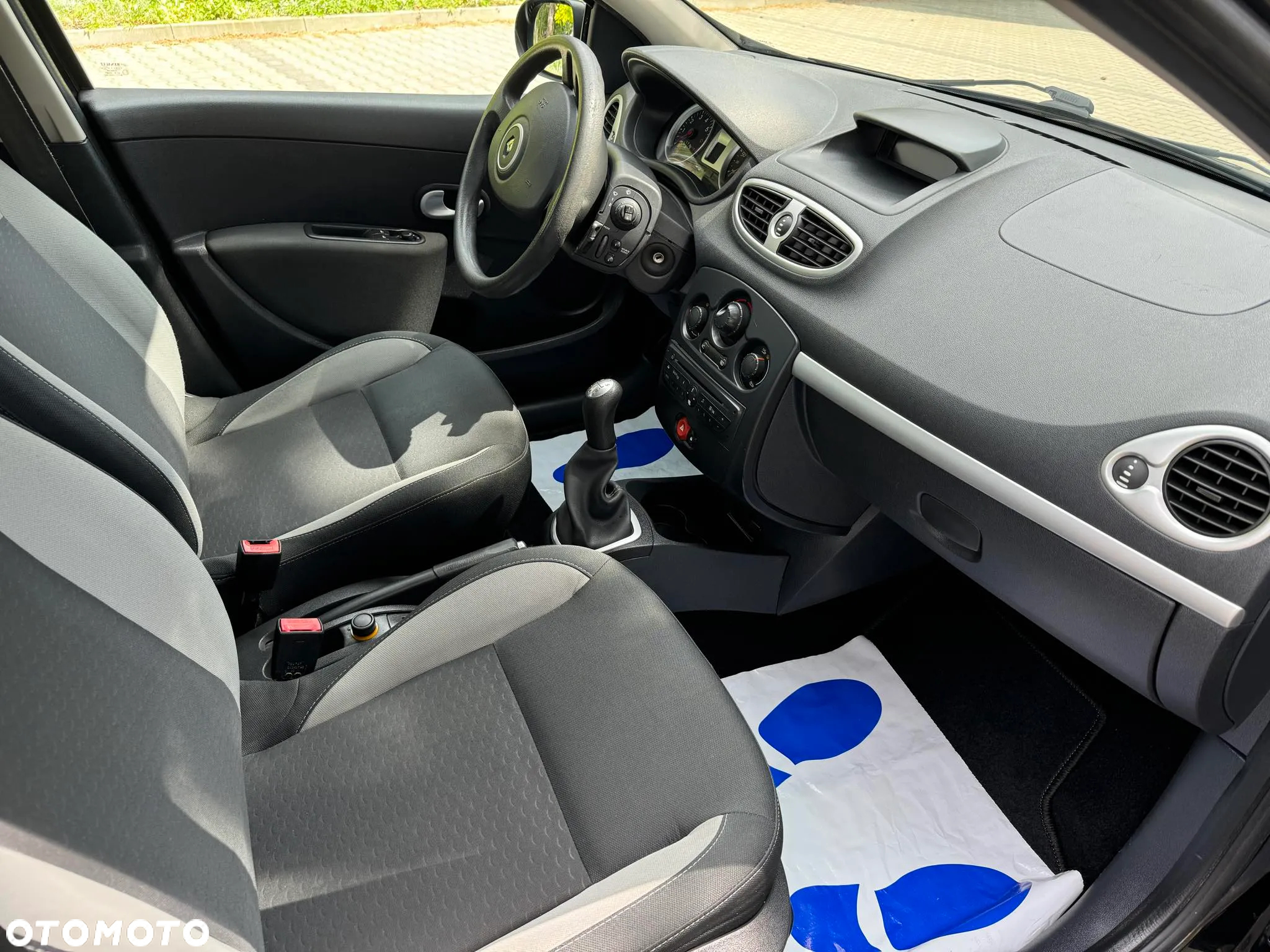 Renault Clio 1.2 16V Alize Euro5 - 19