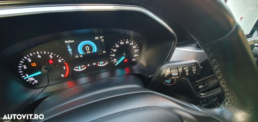 Ford Kuga 1.5 EcoBoost 2x4 Titanium - 27