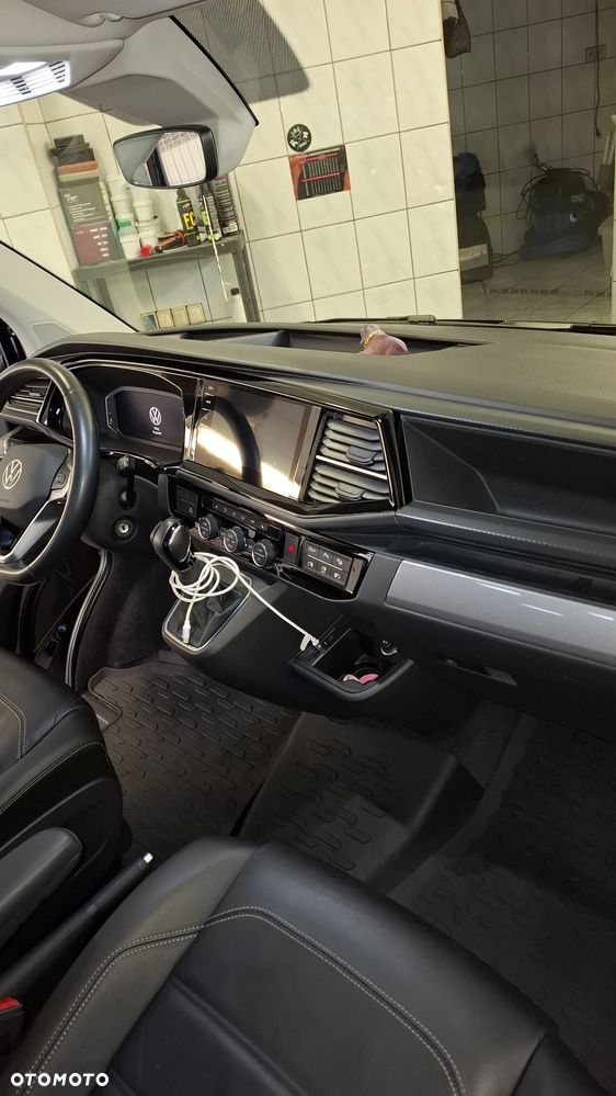 Volkswagen Multivan - 21