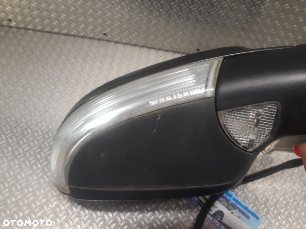 LUSTERKO PRAWY PRZÓD VOLKSWAGEN PASSAT B6  9 PIN  KOLOR: LC9X - 5