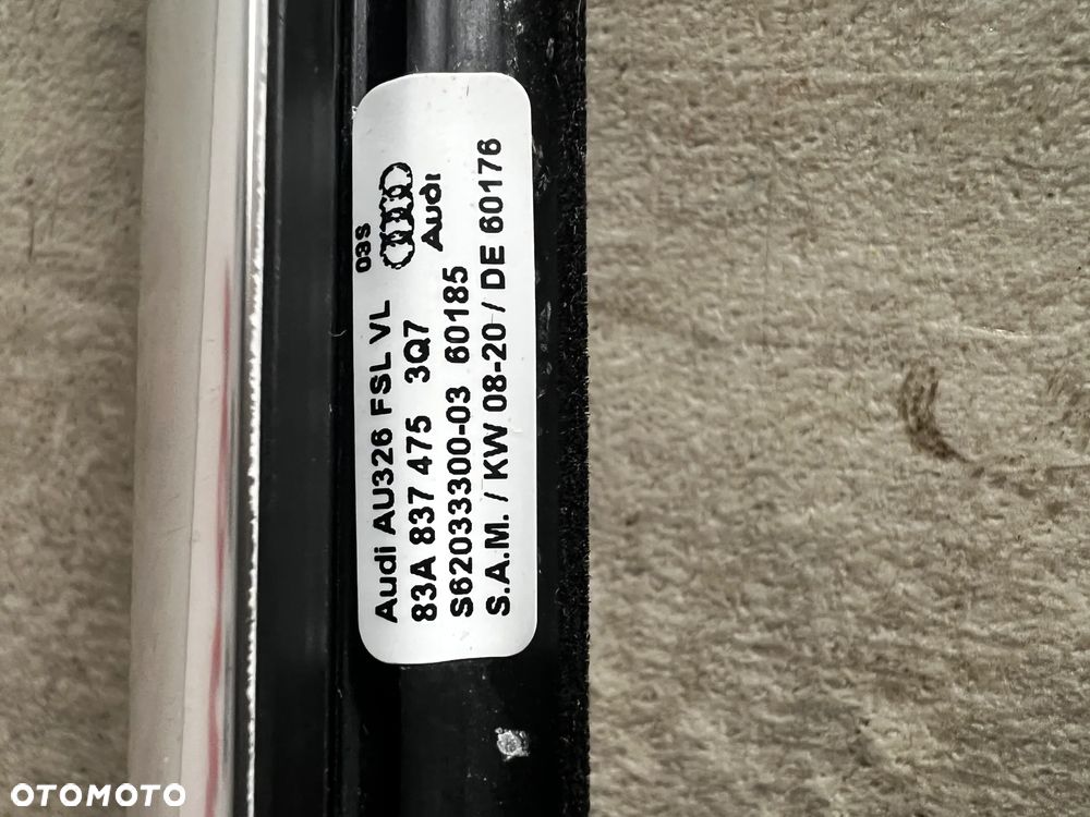 USZCZELKA SZYBY RAMKI DRZWI LISTWA ZGARNIAJĄCA LEWY LEWA PRZÓD AUDI Q3 83A  LEWY PRZÓD LEWA PRZEDNIA CHROM 83A837431 83A837475 - 5