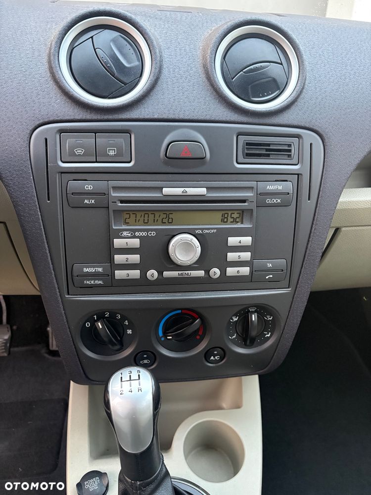 Ford Fusion - 14