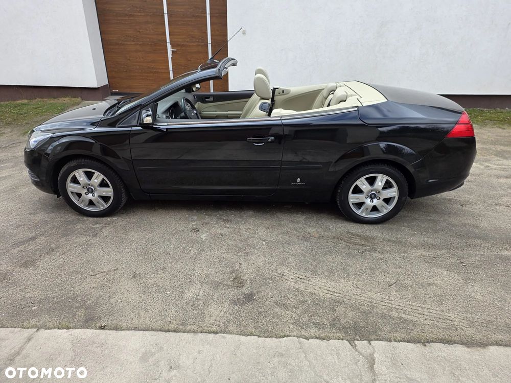 Ford Focus 2.0 16V Titanium - 4