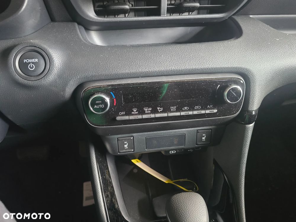 Toyota Yaris 1.5 VVT-i Style - 21