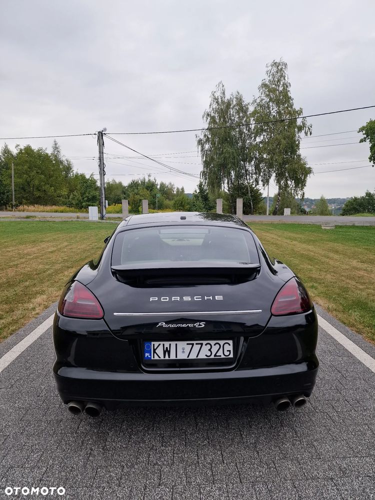 Porsche Panamera 4S PDK - 9