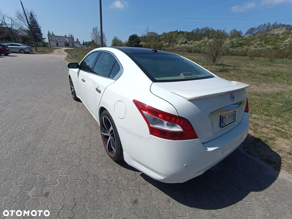 Nissan Maxima - 9
