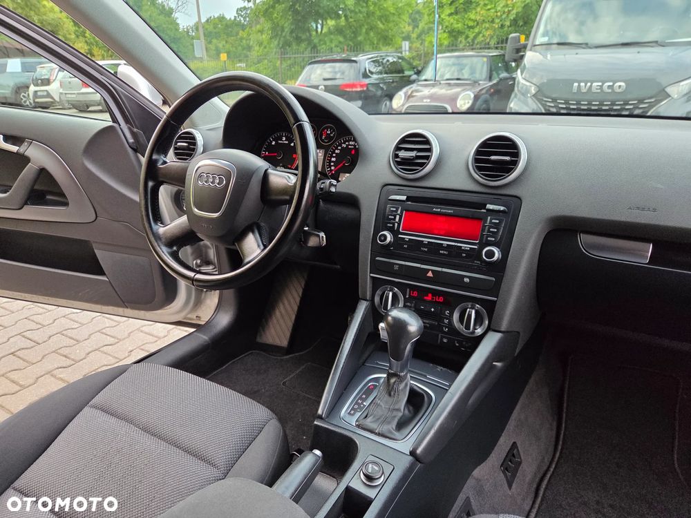 Audi A3 3-drzwiowe 2.0 TDI DPF Ambiente S tronic - 22