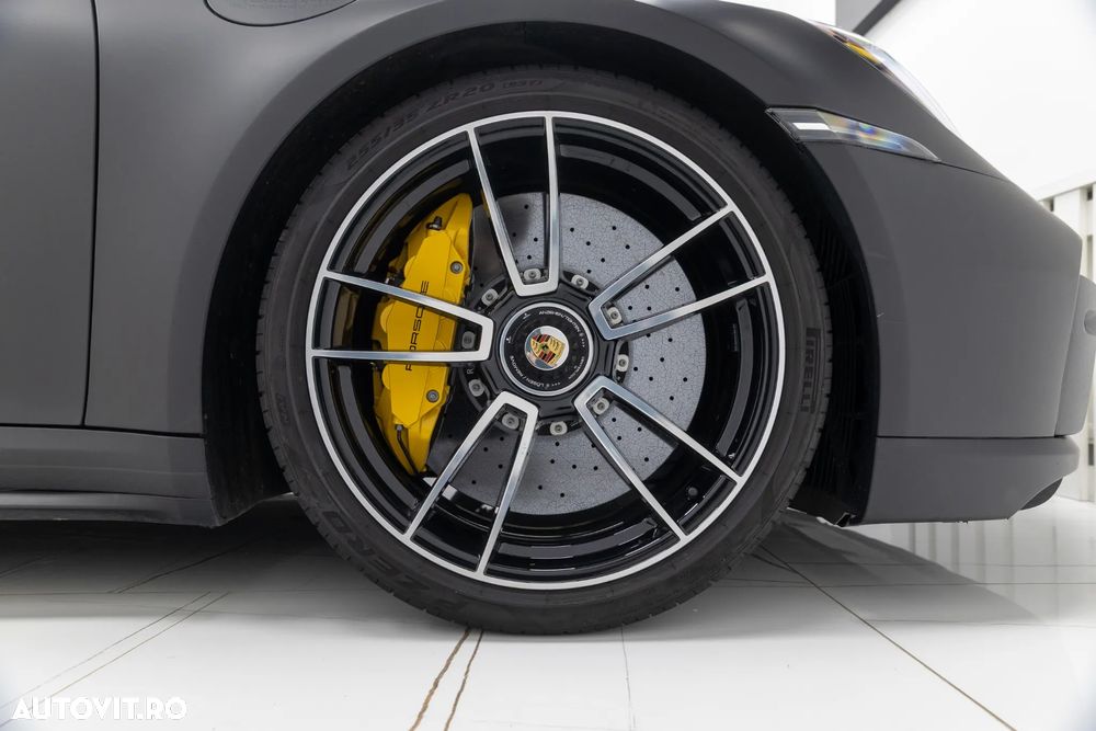 Porsche 911-TURBO-S Standard - 20