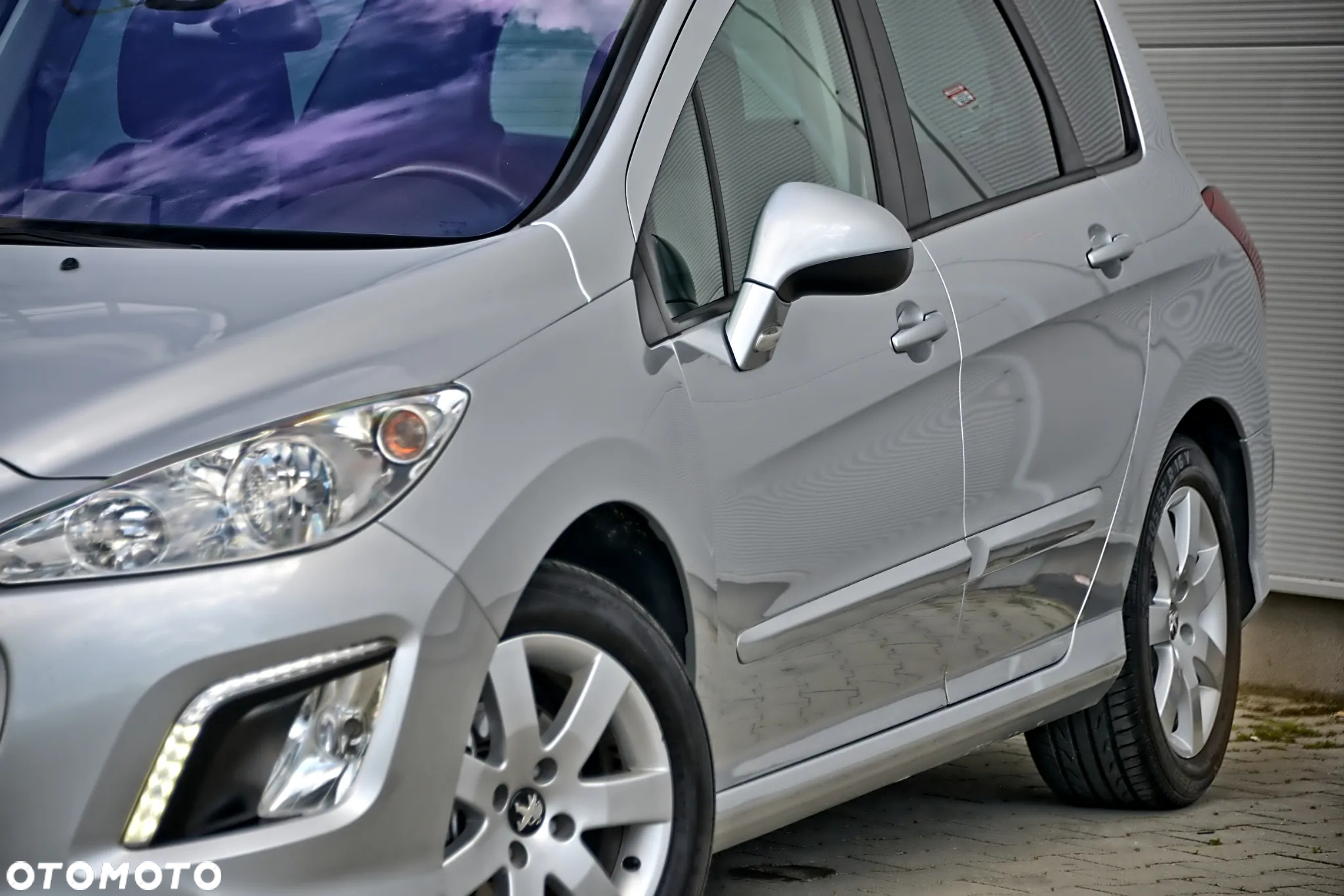 Peugeot 308 SW HDi FAP 110 Premium - 14