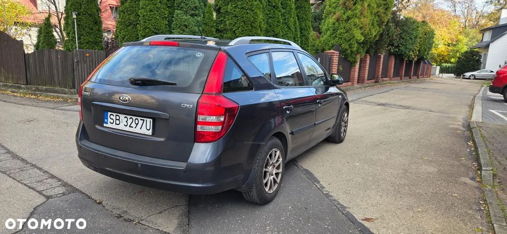 Kia Ceed 1.6 Crdi Comfort + - 4