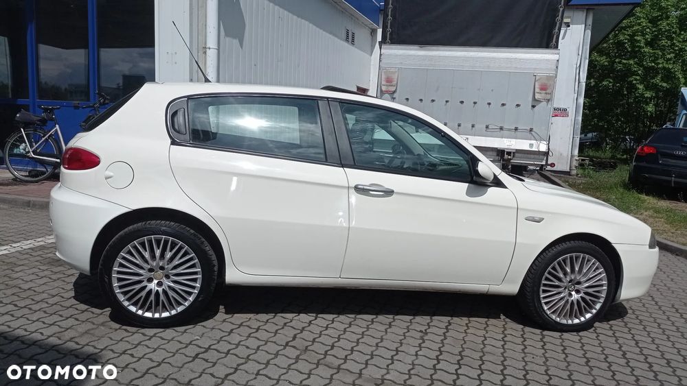 Alfa Romeo 147 1.6 Twin Spark AMICA - 7