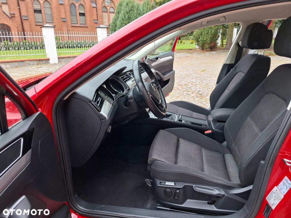 Volkswagen Passat Variant 2.0 TDI (BlueMotion Technology) Comfortline - 17