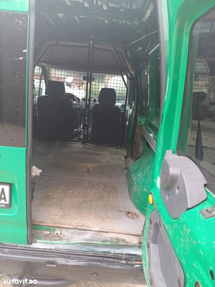 Ford TRANSIT CONNECT - 11