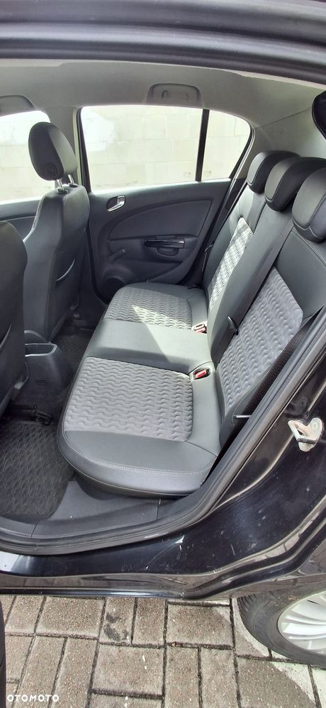 Opel Corsa 1.4 16V Cosmo - 6