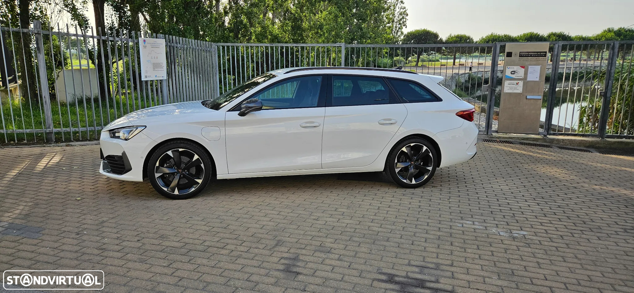 Cupra Leon ST 1.4 e-Hybrid MID DSG - 4