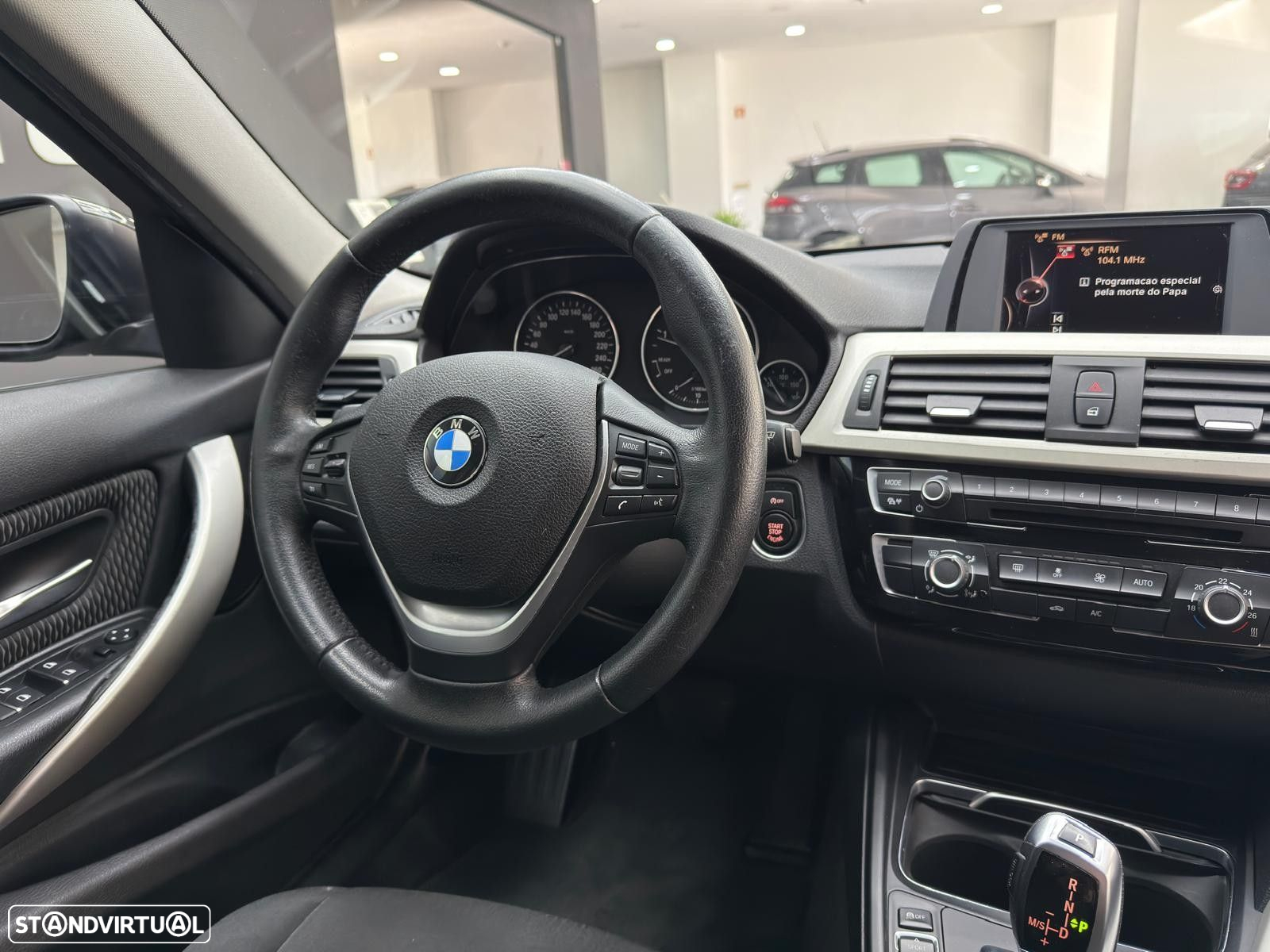 BMW 318 d Line Sport Auto - 32