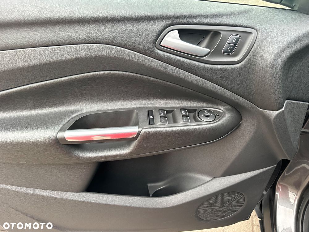 Ford Kuga 2.0 TDCi 4x2 Titanium - 31