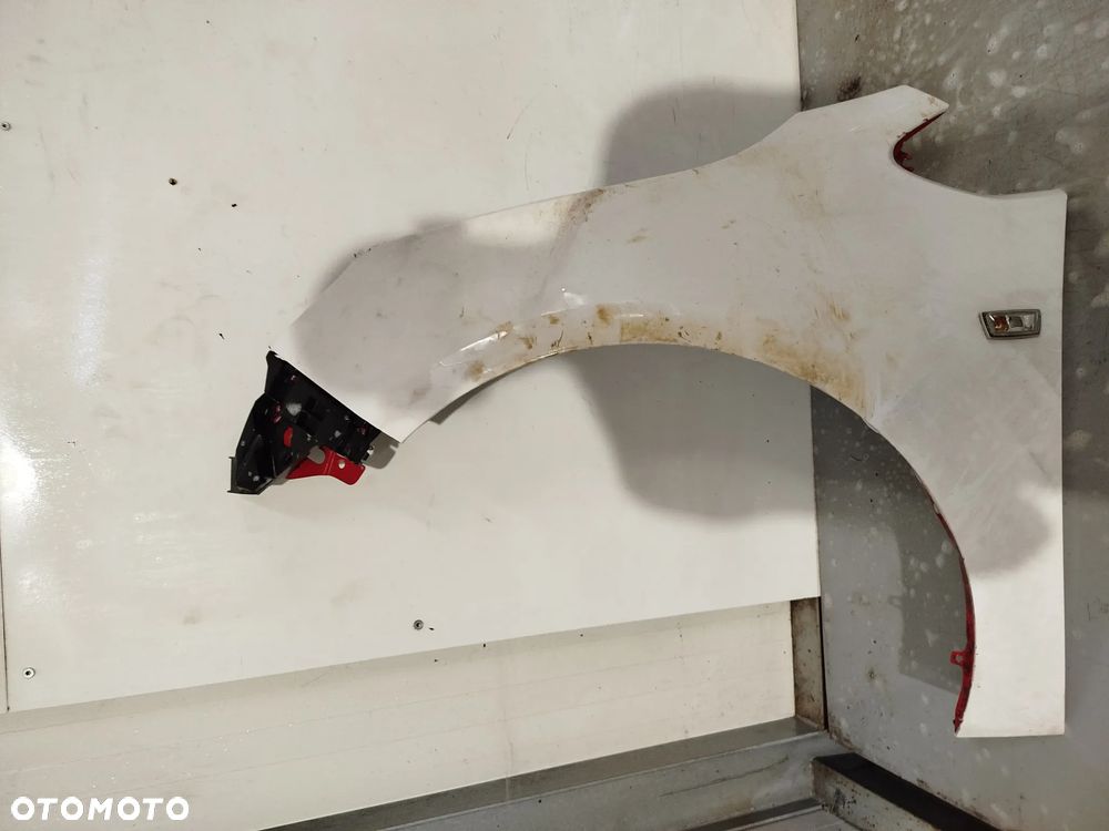 * BŁOTNIK PRZÓD PRZEDNI LEWY OPEL ASTRA J IV GTC 3D czerwone oklejone biała folia - 1