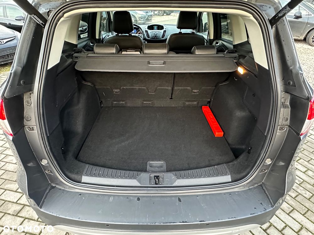 Ford Kuga 2.0 TDCi 2x4 Titanium - 32