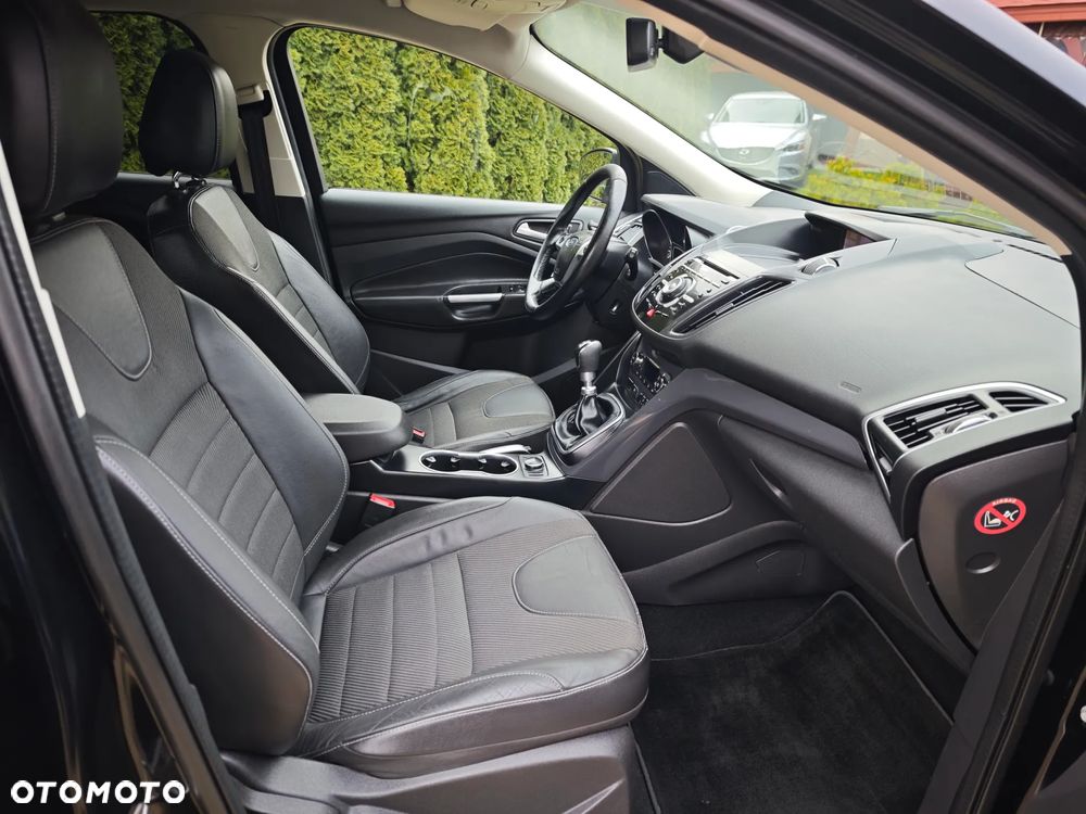 Ford Kuga 2.0 TDCi 4x4 Titanium - 24